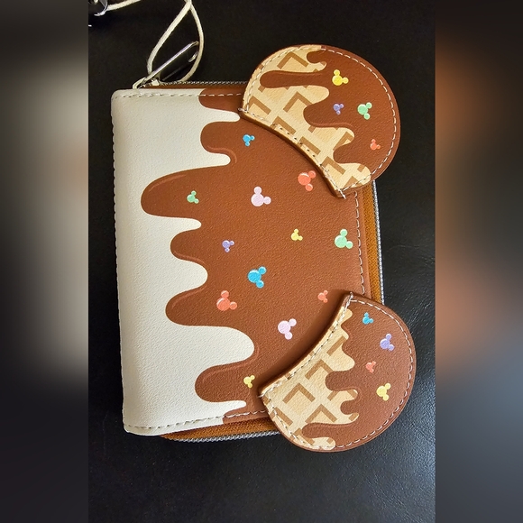 Loungefly Disney Mickey Mouse Ice Cream Mini Zip Around Wallet New with Tags - Picture 2 of 12